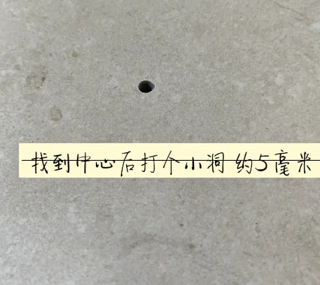 蒸湘瓷砖空鼓维修公司专业解答在瓷砖铺贴过程中，如果砂料搅拌不均匀，将会带来以下问题